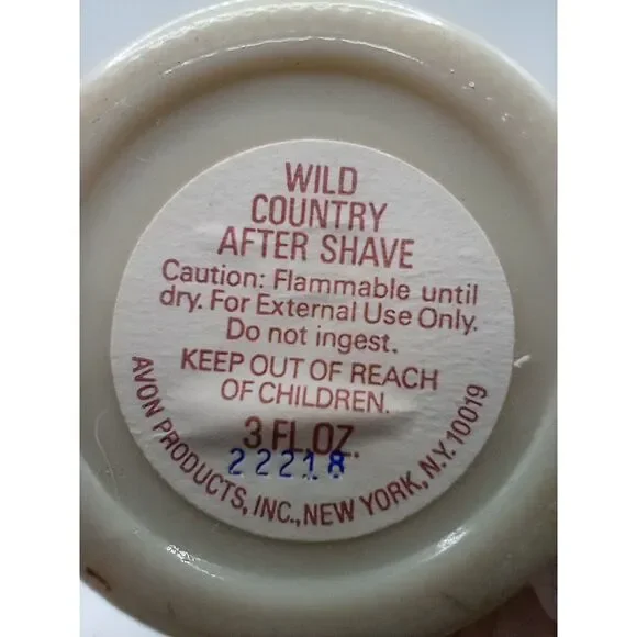 Vintage~Avon "Plaid THERMOS Decanter Bottle- Wild Country After Shave" 3 Oz Full - Picture 2 of 4